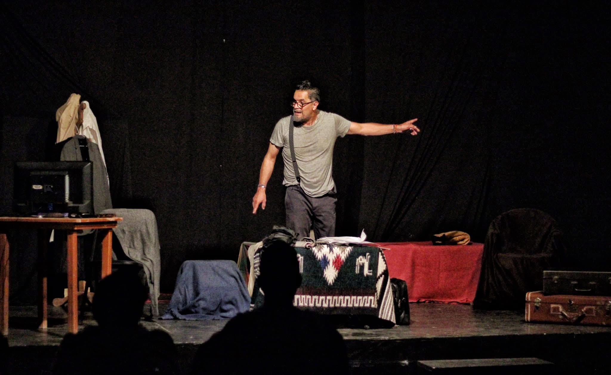 El Loco de un Diario – teatro en la Casona Spencer – Sentidos Abiertos